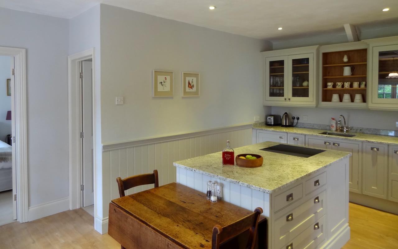 Huxham Farmhouse Bed and Breakfast East Pennard Esterno foto