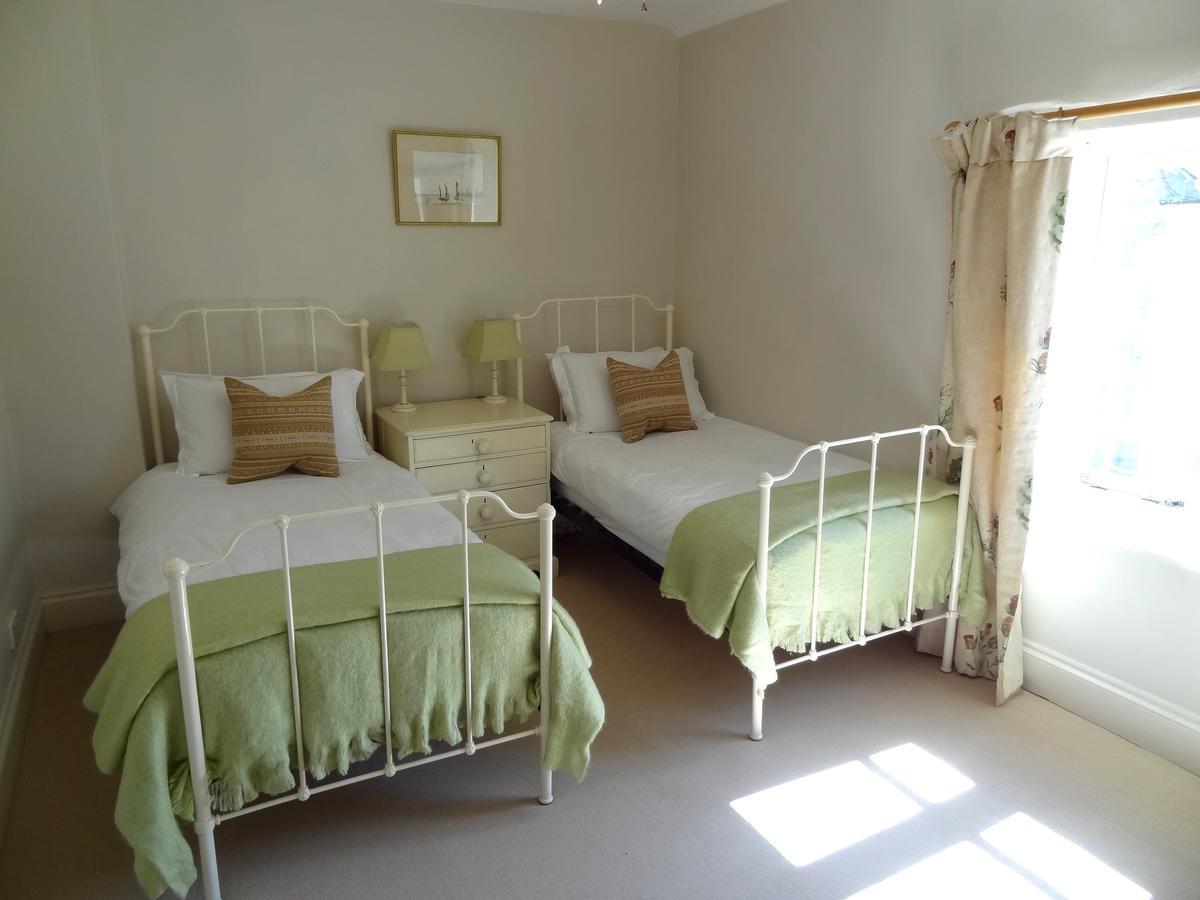 Huxham Farmhouse Bed and Breakfast East Pennard Esterno foto