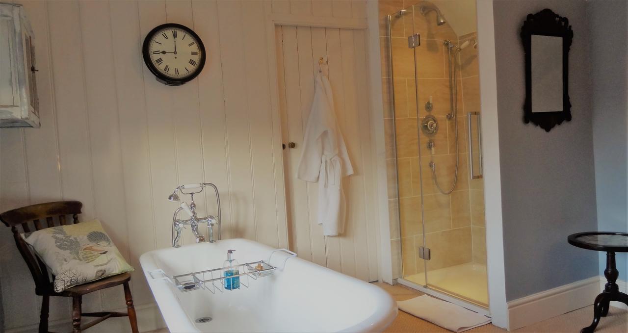 Huxham Farmhouse Bed and Breakfast East Pennard Esterno foto