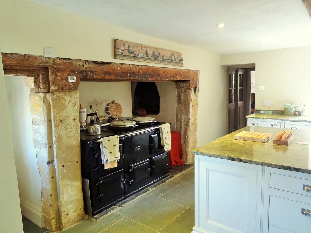 Huxham Farmhouse Bed and Breakfast East Pennard Esterno foto