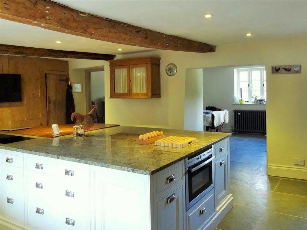 Huxham Farmhouse Bed and Breakfast East Pennard Esterno foto