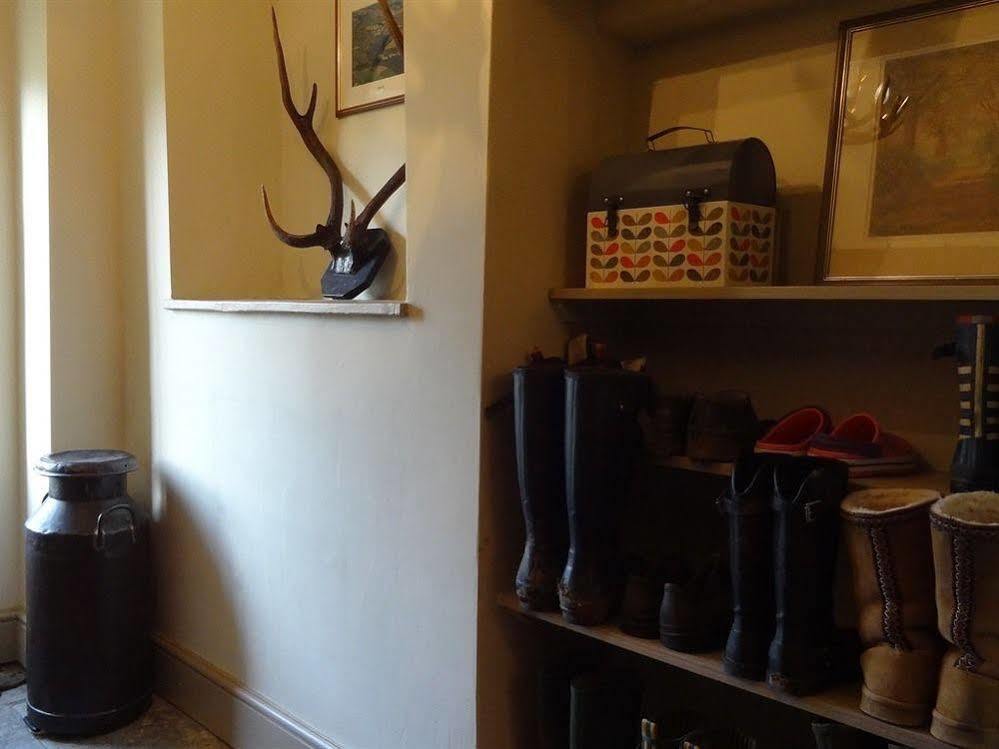 Huxham Farmhouse Bed and Breakfast East Pennard Esterno foto
